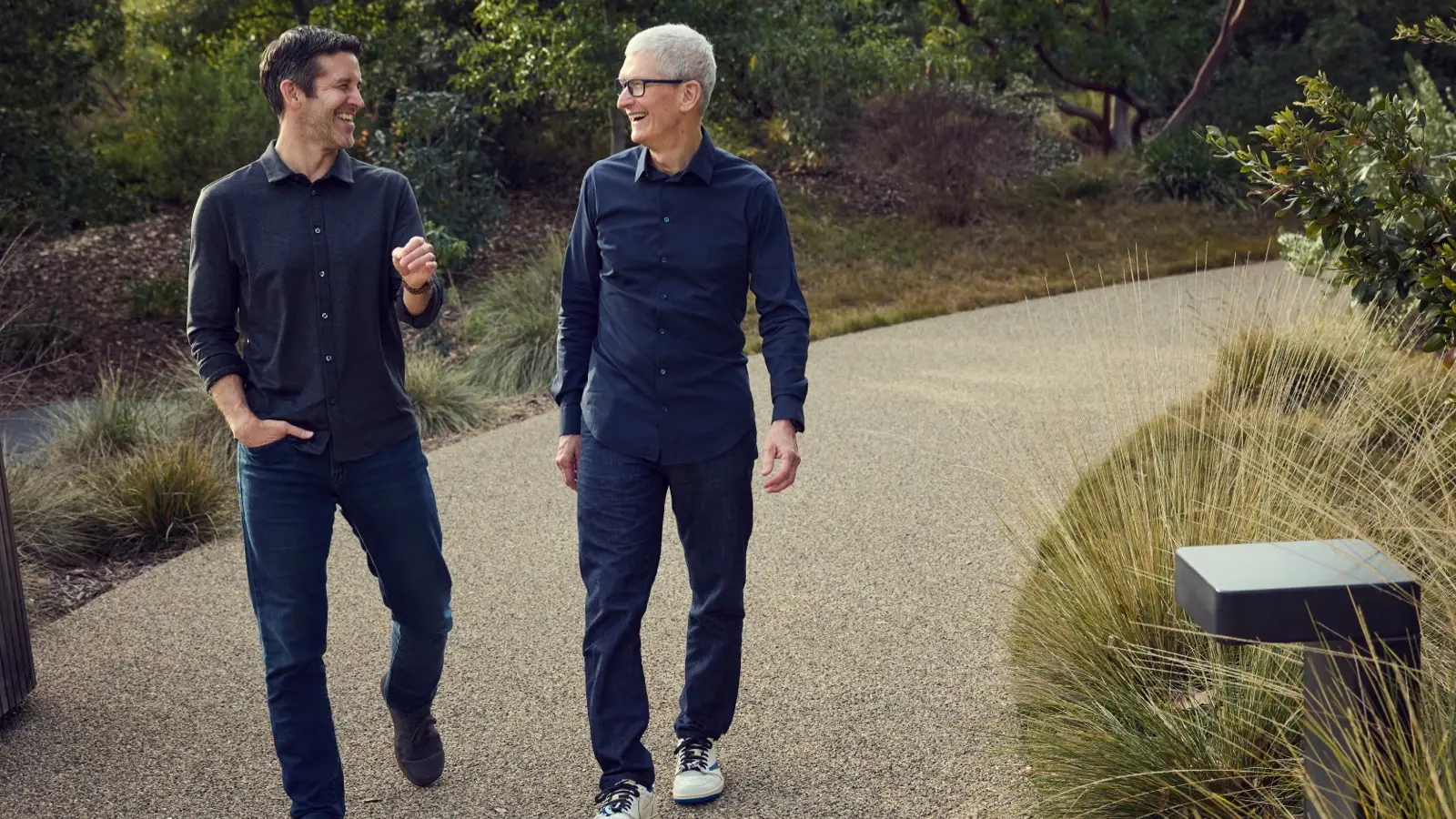 Apple leadership change